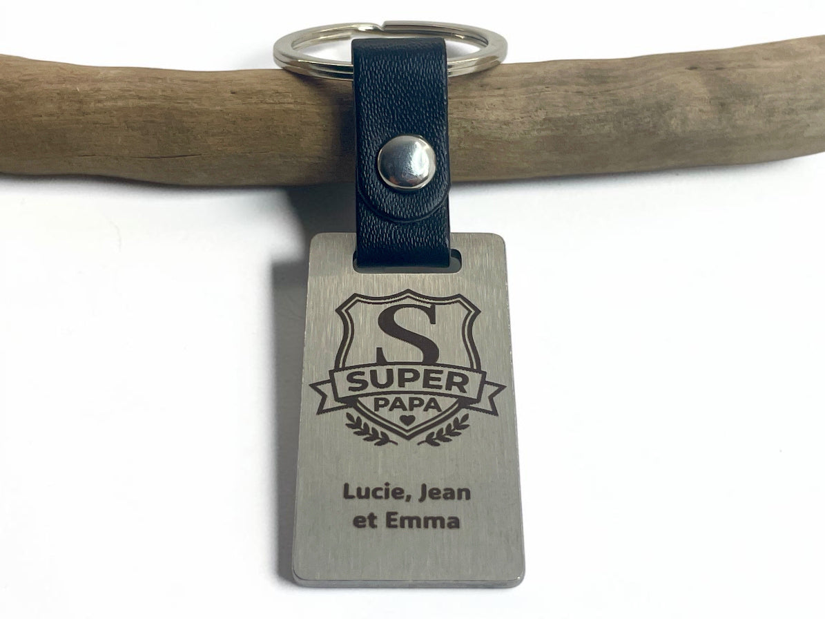 Porte-clés rectangulaire cadeau fête des pères gravé Super Papa avec prénoms Lucie, Jean et Emma