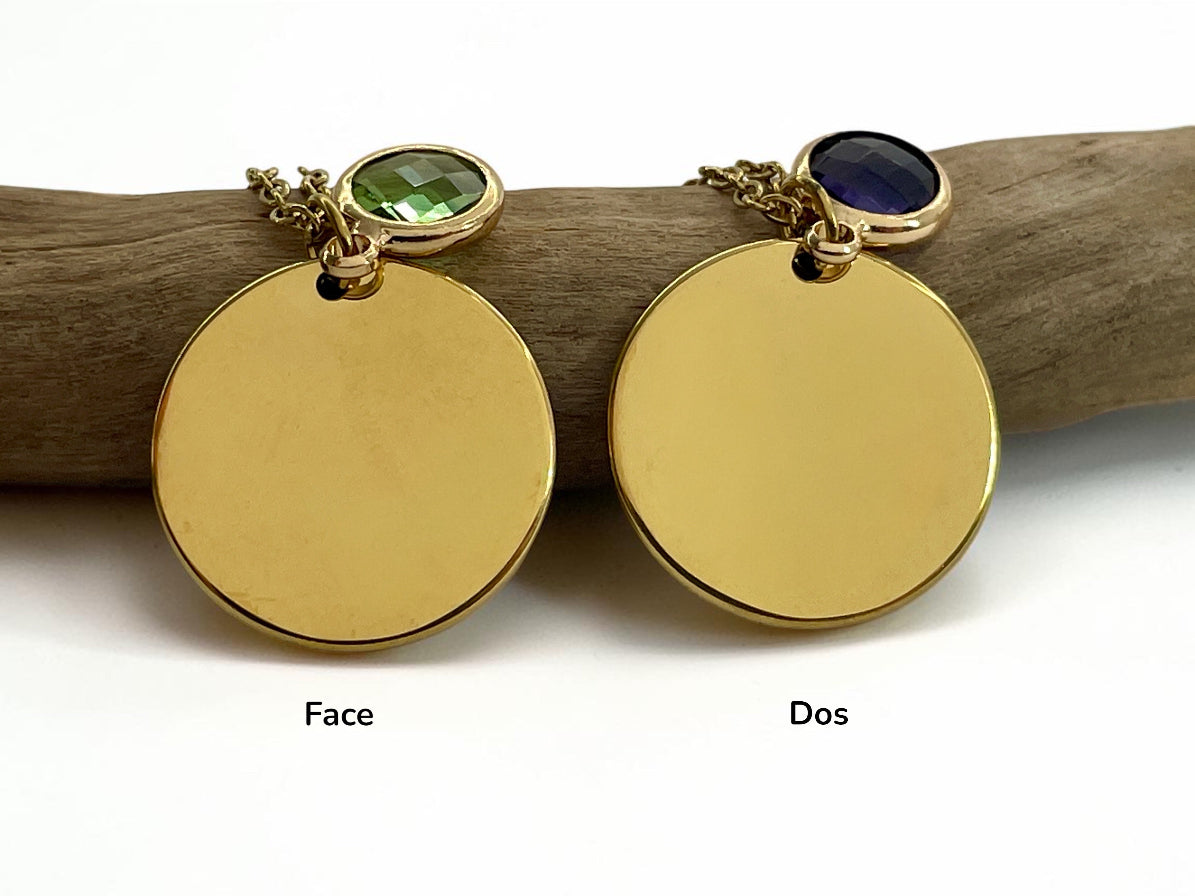 Collier médaille dorée avec pierre de naissance, faces avant et arrière lisses prêtes à graver